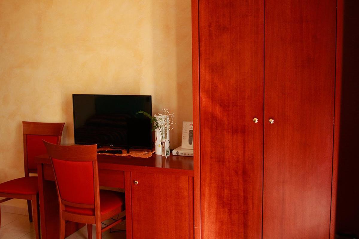 Hotel Ulisse Maida Bagian luar foto